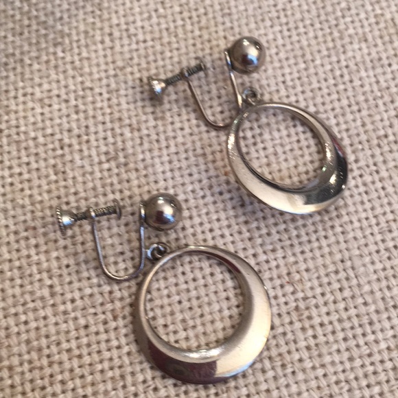 Vintage Circle Dangle Clip Earrings Silvertone - Picture 3 of 6